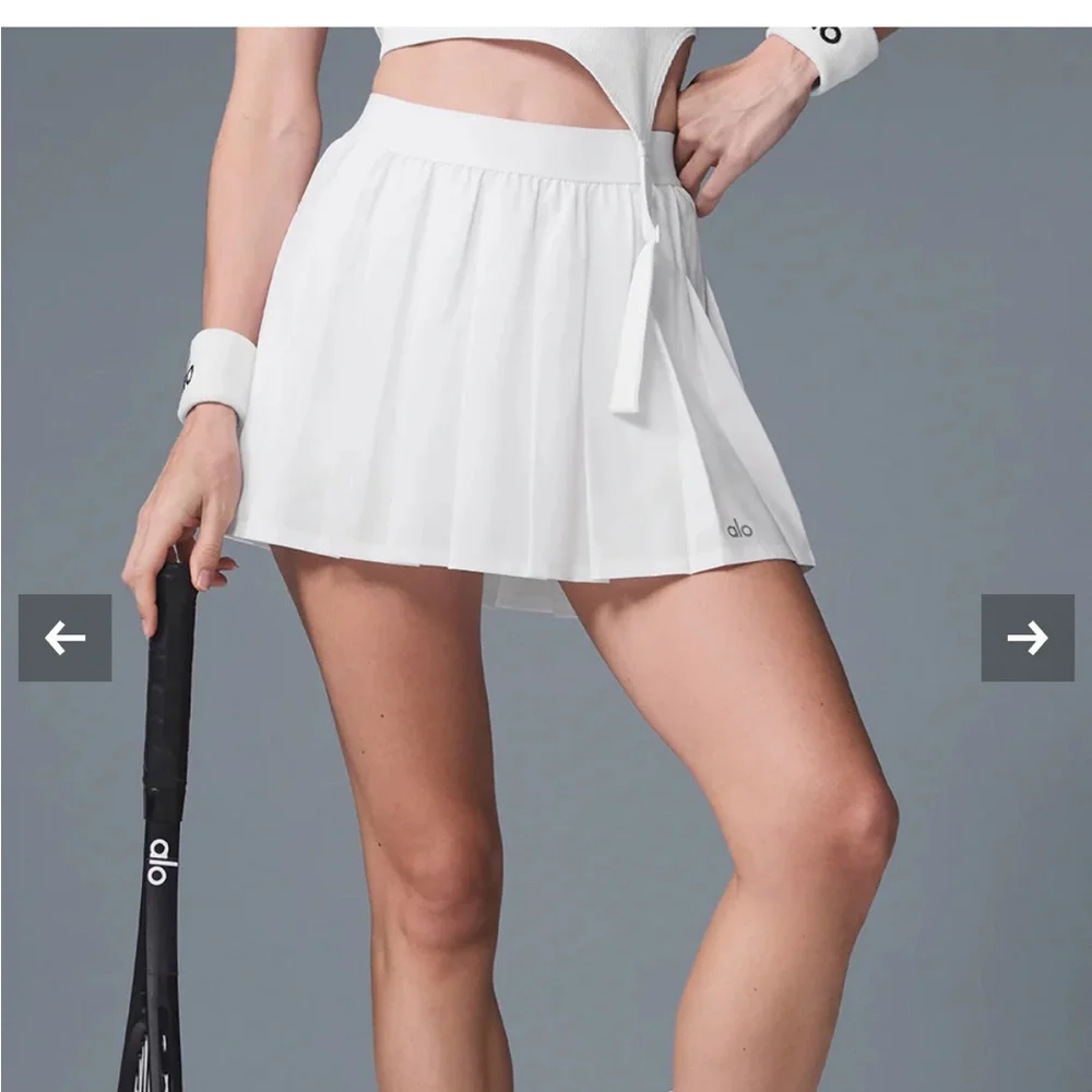 🌼 NWT Alo Yoga White Varsity Tennis Skirt